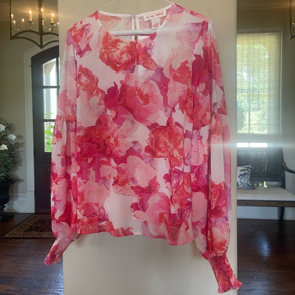 Beautiful lightweight top.
